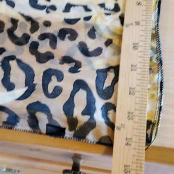 Animal Print Scarf - Picture 3 of 6